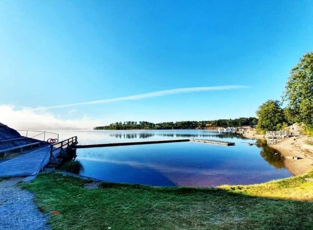 Mysig Timmerstuga Med Braskamin Naera Hovfjaellet Torsby Kültér fotó